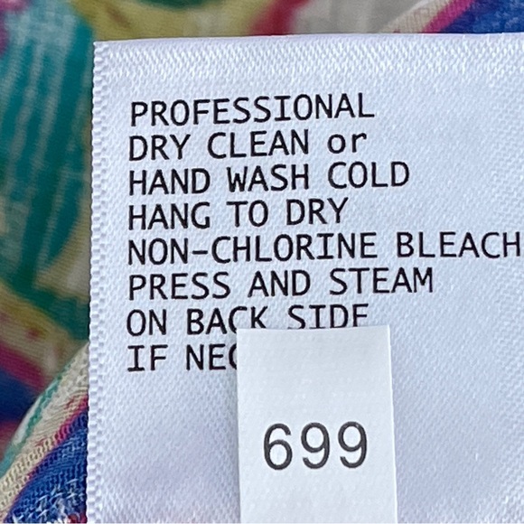 Haute Hippie Style Colorful Floral Top Blouse Size M NWT - Picture 9 of 10